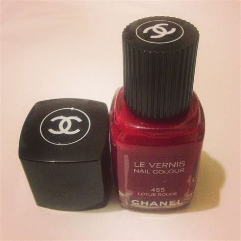 chanel le vernis nail colour 455 lotus rouge|More.